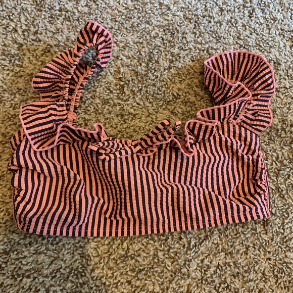 Ruffle bikini - Picture 1 of 3